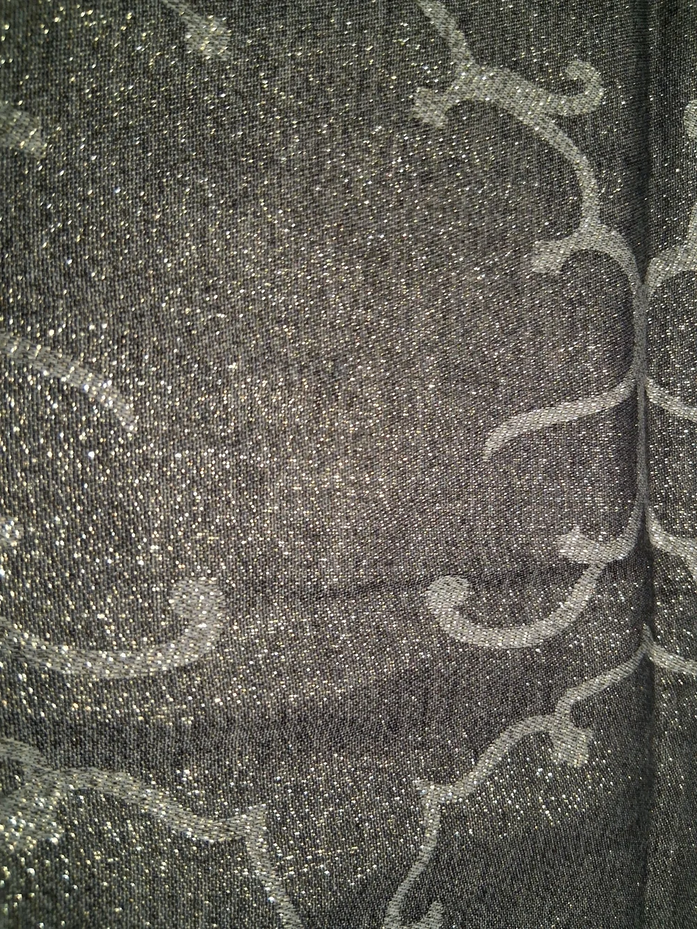 Metropolitan Museum Of Art elegant Silk Scarf With Gold Shimmer 48x74
